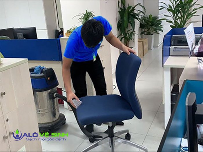 alo vệ sinh giặt ghế văn phòng