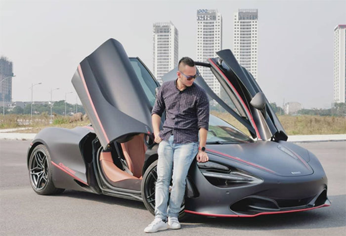 avatar chụp đồ đắt đỏ