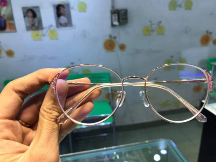 mắt kính sài gòn