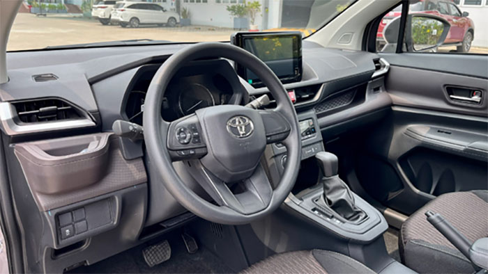 BẢNG GIÁ XE TOYOTA 7 CHỖ